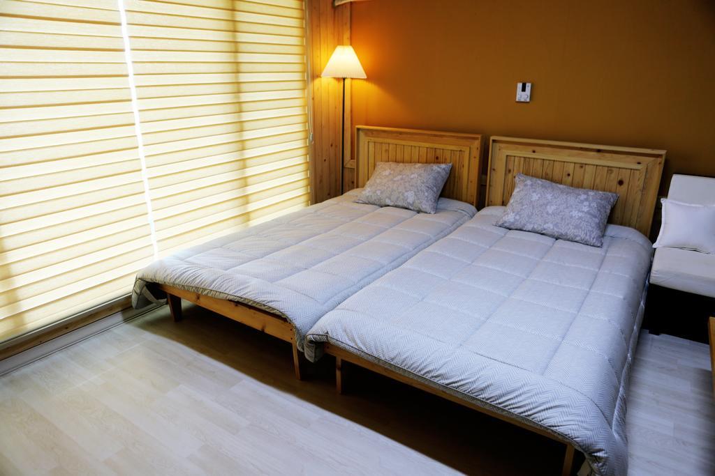Haevichi Pension Seogwipo Exterior foto