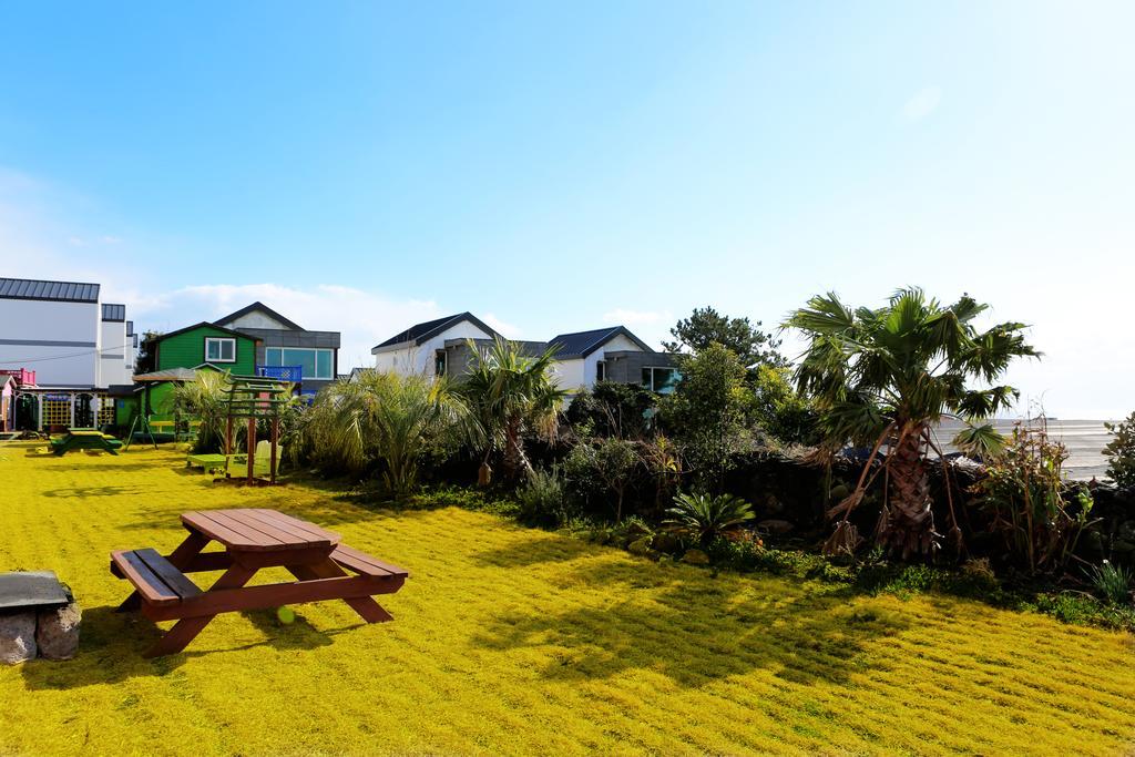 Haevichi Pension Seogwipo Exterior foto