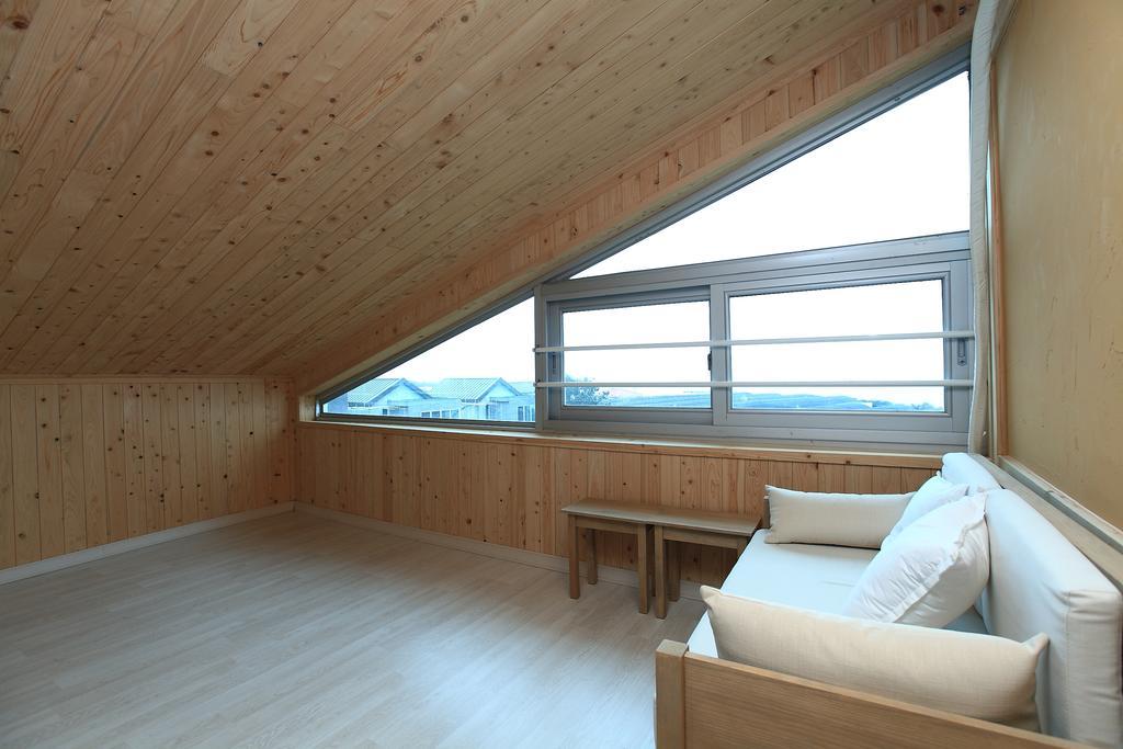 Haevichi Pension Seogwipo Exterior foto